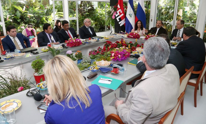 Presidente Daniel y Compañera Rosario sostienen encuentro con Canciller de la Federación de Rusia