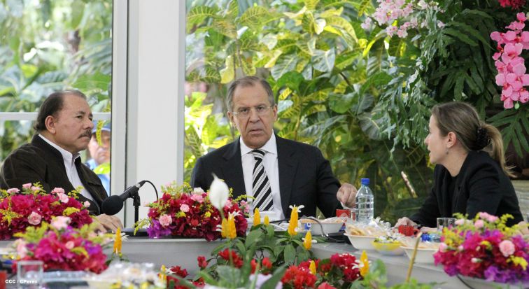 Presidente Daniel y Compañera Rosario sostienen encuentro con Canciller de la Federación de Rusia