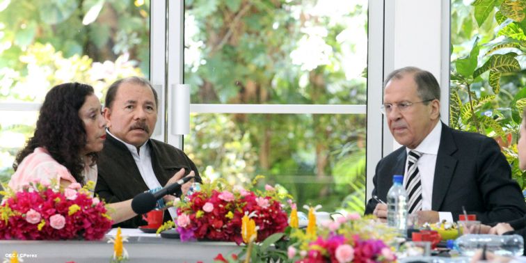 Presidente Daniel y Compañera Rosario sostienen encuentro con Canciller de la Federación de Rusia