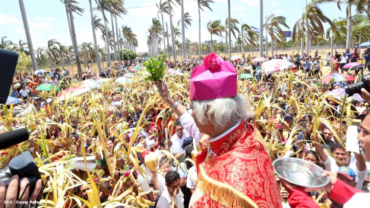 Cardenal Brenes preside peregrinación en honor a Jesús del Triunfo y misa de Domingo de Ramos 