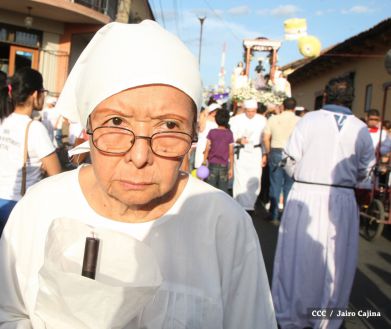 León celebra tradicional procesión en honor a San Benito de Palermo