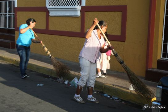 León celebra tradicional procesión en honor a San Benito de Palermo