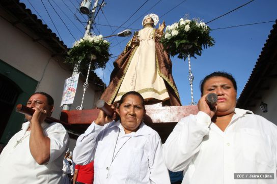 León celebra tradicional procesión en honor a San Benito de Palermo