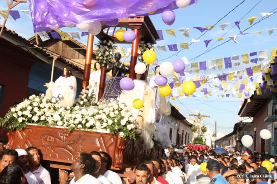 León celebra tradicional procesión en honor a San Benito de Palermo