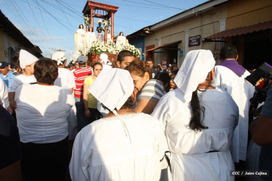 León celebra tradicional procesión en honor a San Benito de Palermo