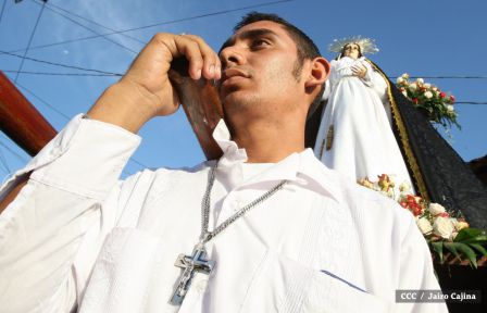 León celebra tradicional procesión en honor a San Benito de Palermo