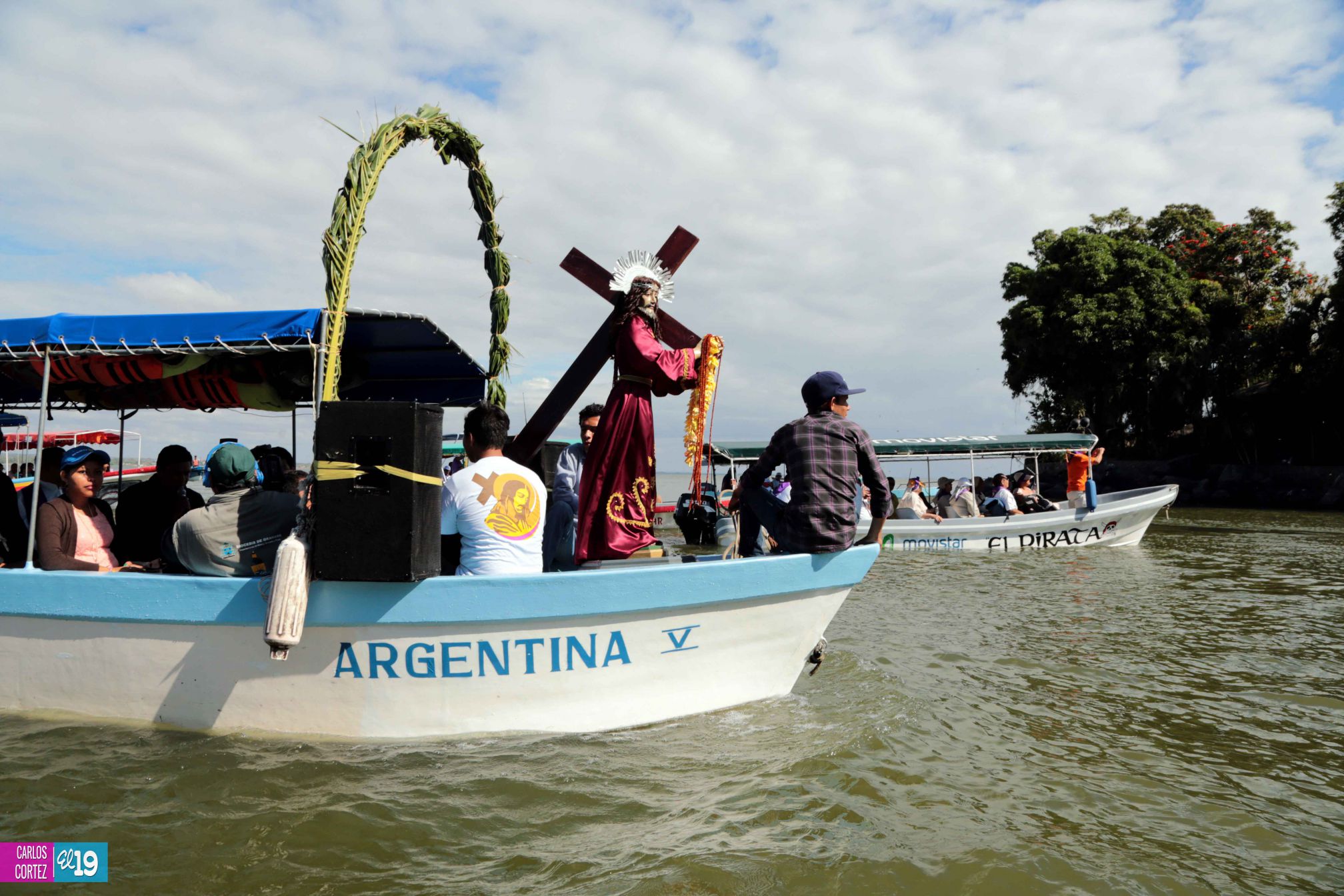 Granada vuelve a vivir Vía Crucis Acuático