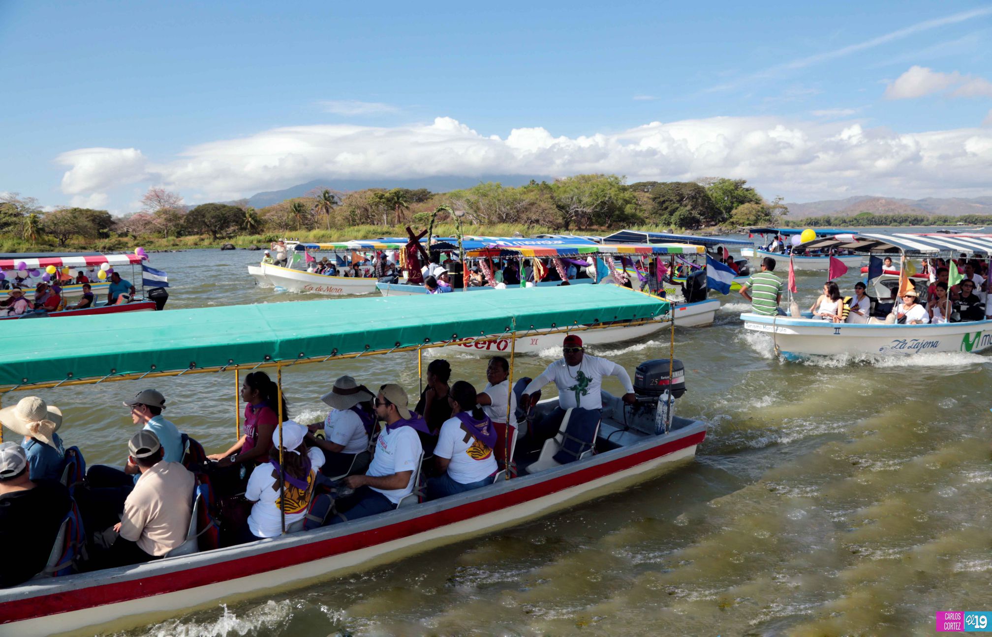 Granada vuelve a vivir Vía Crucis Acuático