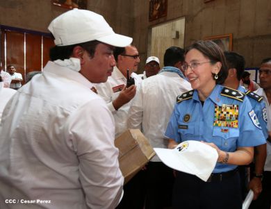 Fieles católicos participan del Vía Crucis de Semana Santa en Managua