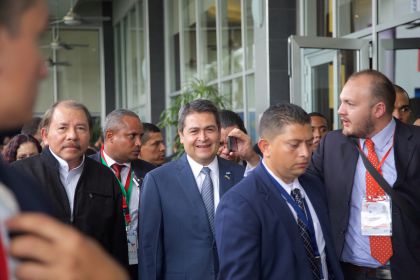 Presidente Daniel participa en reunión del SICA con Obama previo a Cumbre de las Américas