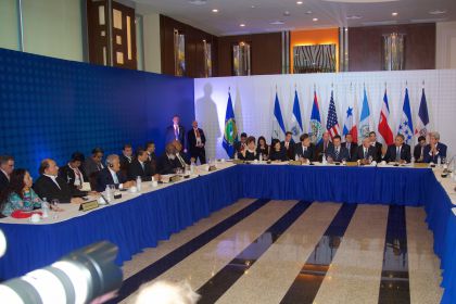 Presidente Daniel participa en reunión del SICA con Obama previo a Cumbre de las Américas