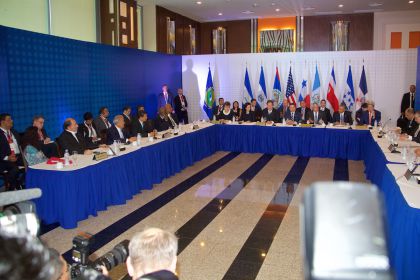 Presidente Daniel participa en reunión del SICA con Obama previo a Cumbre de las Américas