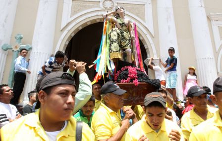 Devotos de San Marcos celebran a su Santo Patrono