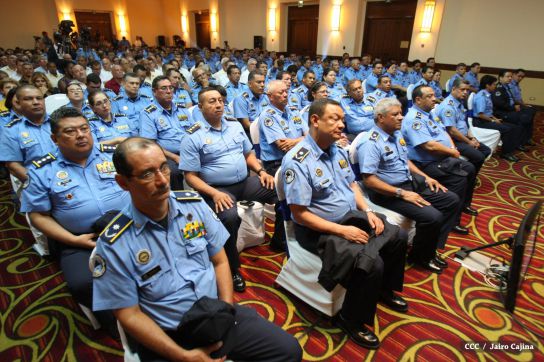 Daniel y Rosario reciben Plan de Fortalecimiento de la Seguridad Ciudadana