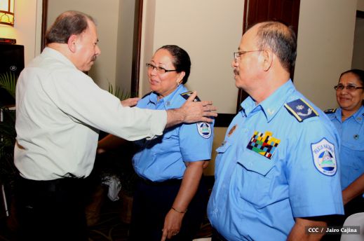 Daniel y Rosario reciben Plan de Fortalecimiento de la Seguridad Ciudadana