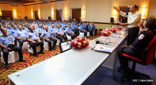 Daniel y Rosario reciben Plan de Fortalecimiento de la Seguridad Ciudadana