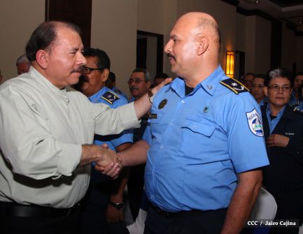 Daniel y Rosario reciben Plan de Fortalecimiento de la Seguridad Ciudadana