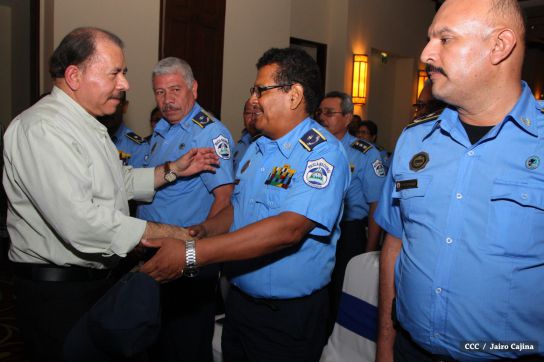 Daniel y Rosario reciben Plan de Fortalecimiento de la Seguridad Ciudadana