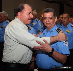 Daniel y Rosario reciben Plan de Fortalecimiento de la Seguridad Ciudadana