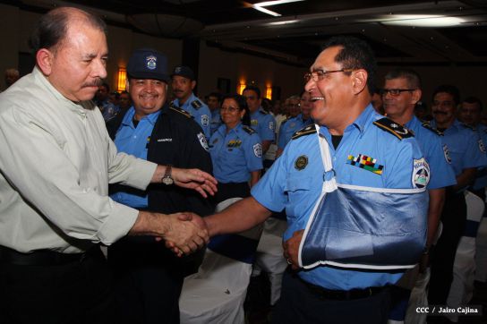 Daniel y Rosario reciben Plan de Fortalecimiento de la Seguridad Ciudadana