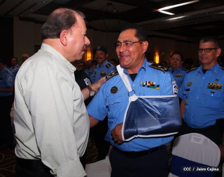 Daniel y Rosario reciben Plan de Fortalecimiento de la Seguridad Ciudadana