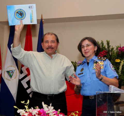 Daniel y Rosario reciben Plan de Fortalecimiento de la Seguridad Ciudadana