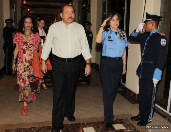 Daniel y Rosario reciben Plan de Fortalecimiento de la Seguridad Ciudadana