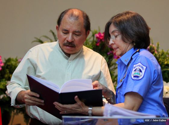 Daniel y Rosario reciben Plan de Fortalecimiento de la Seguridad Ciudadana