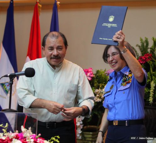 Daniel y Rosario reciben Plan de Fortalecimiento de la Seguridad Ciudadana