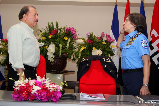 Daniel y Rosario reciben Plan de Fortalecimiento de la Seguridad Ciudadana