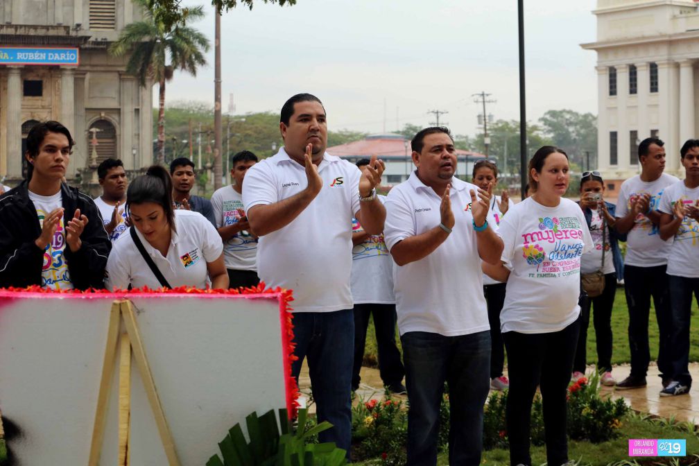 Una Flor para Tomás (30 Abril 2015)