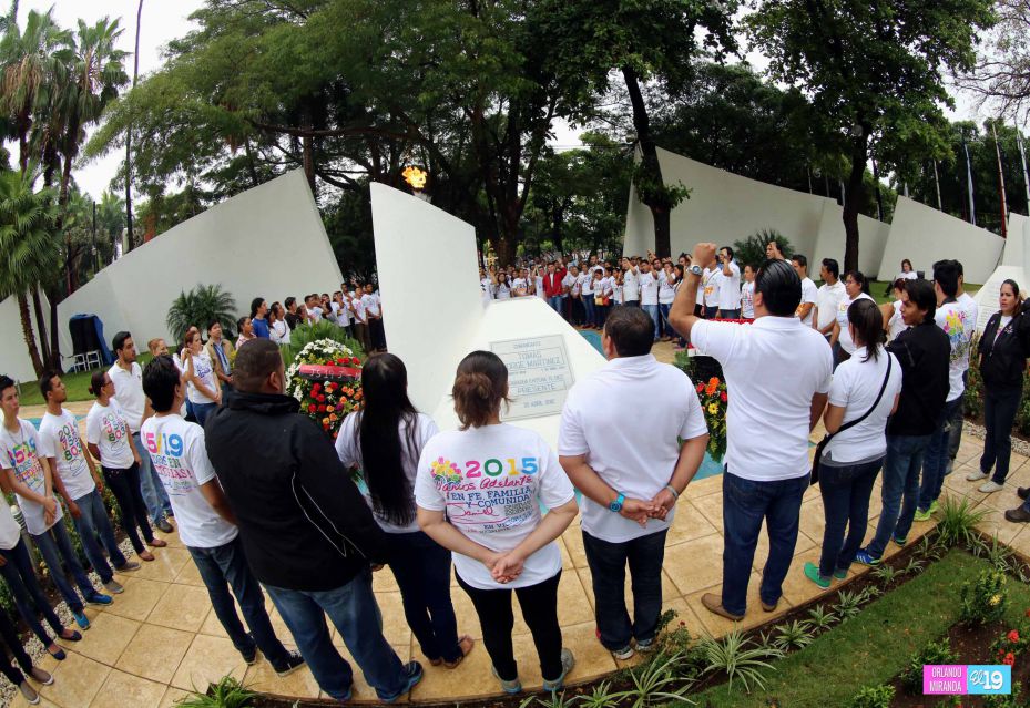 Una Flor para Tomás (30 Abril 2015)