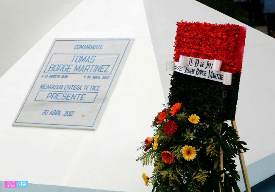 Una Flor para Tomás (30 Abril 2015)