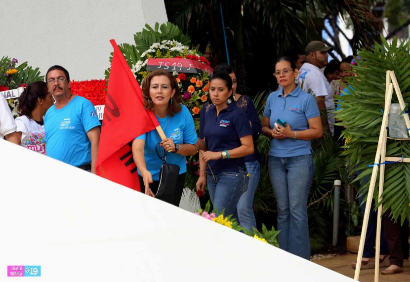 Una Flor para Tomás (30 Abril 2015)