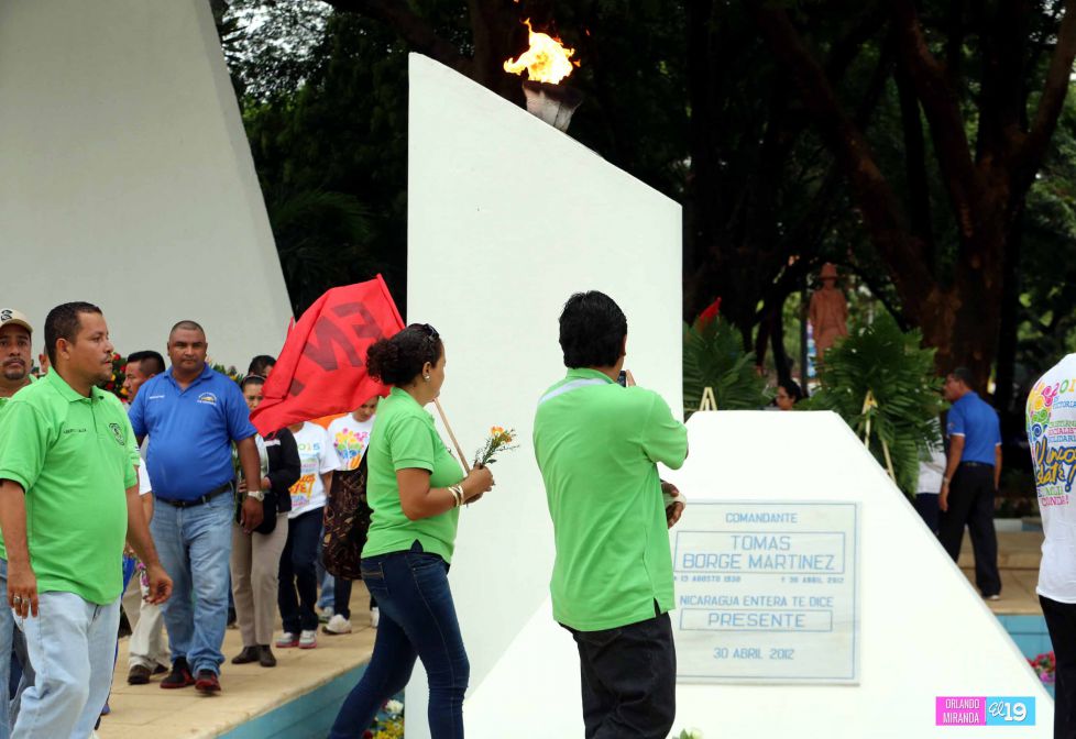 Una Flor para Tomás (30 Abril 2015)