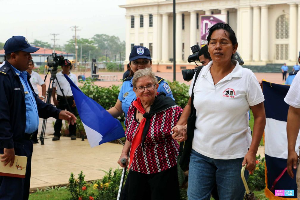 Una Flor para Tomás (30 Abril 2015)