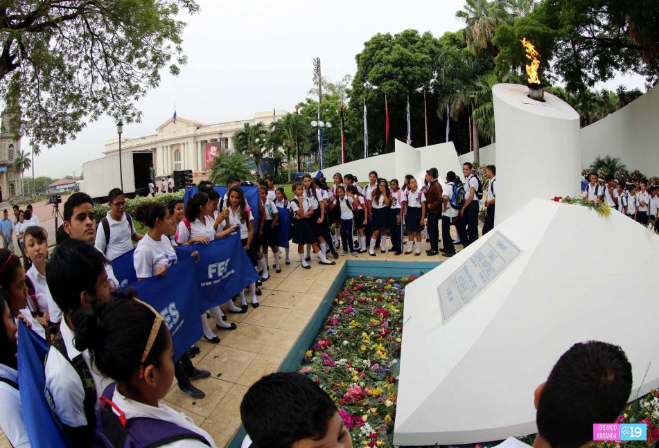 Una Flor para Tomás (30 Abril 2015)