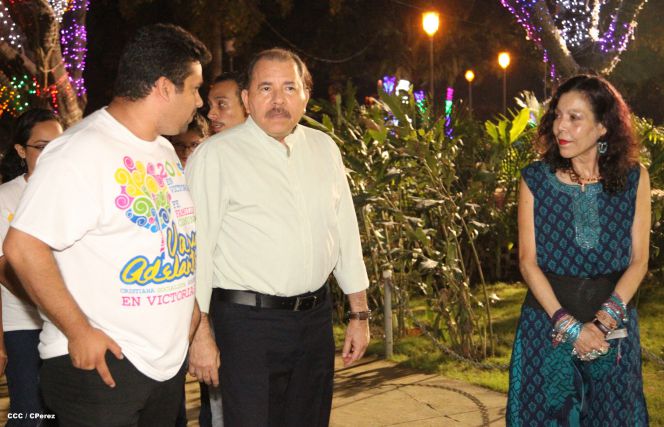 Daniel y Rosario rinden homenaje al Comandante Tomás Borge Martínez