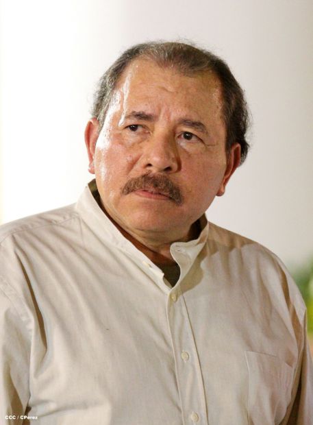 Daniel y Rosario rinden homenaje al Comandante Tomás Borge Martínez