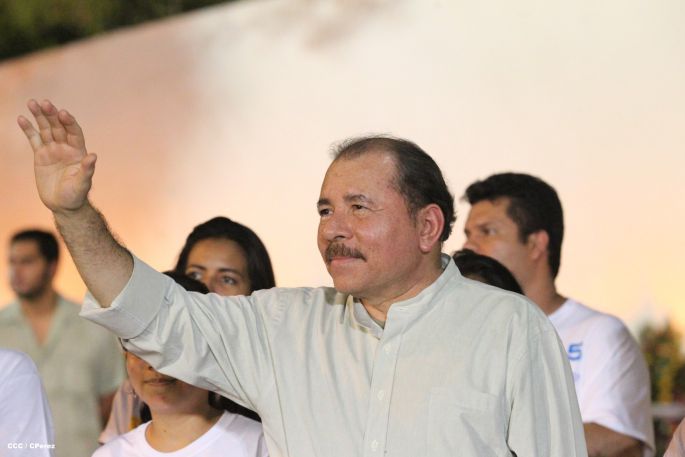 Daniel y Rosario rinden homenaje al Comandante Tomás Borge Martínez