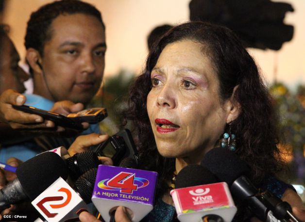 Daniel y Rosario rinden homenaje al Comandante Tomás Borge Martínez