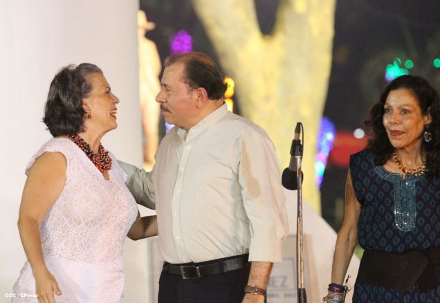 Daniel y Rosario rinden homenaje al Comandante Tomás Borge Martínez