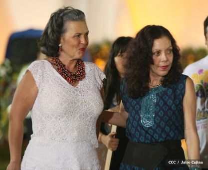 Daniel y Rosario rinden homenaje al Comandante Tomás Borge Martínez