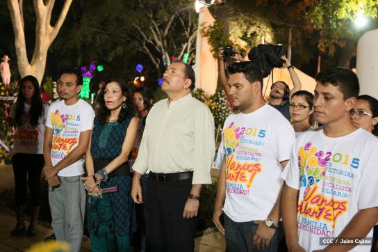 Daniel y Rosario rinden homenaje al Comandante Tomás Borge Martínez