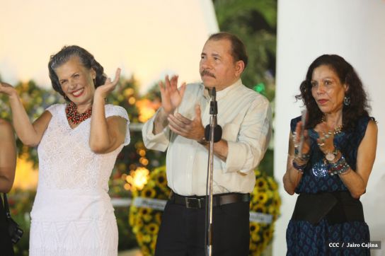 Daniel y Rosario rinden homenaje al Comandante Tomás Borge Martínez