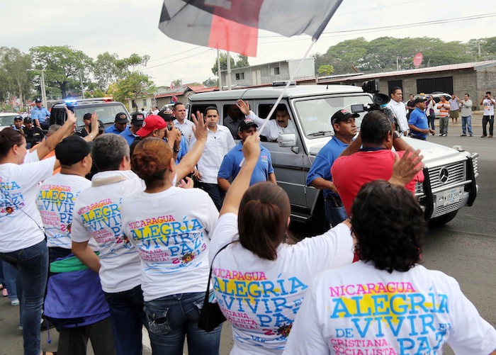 Daniel y Nicolás recorren calles y rotondas de Managua