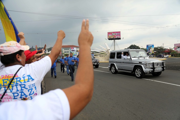 Daniel y Nicolás recorren calles y rotondas de Managua