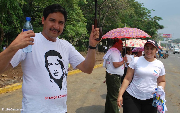 Daniel y Nicolás recorren calles y rotondas de Managua