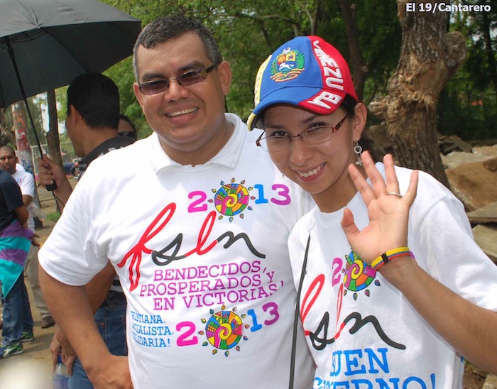 Daniel y Nicolás recorren calles y rotondas de Managua