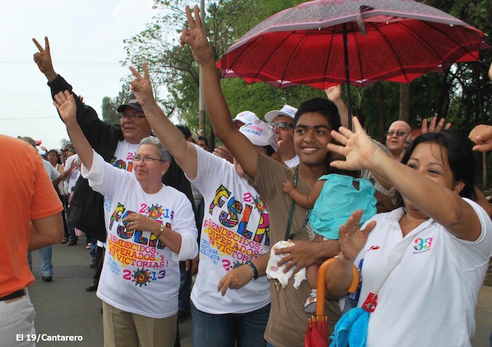 Daniel y Nicolás recorren calles y rotondas de Managua